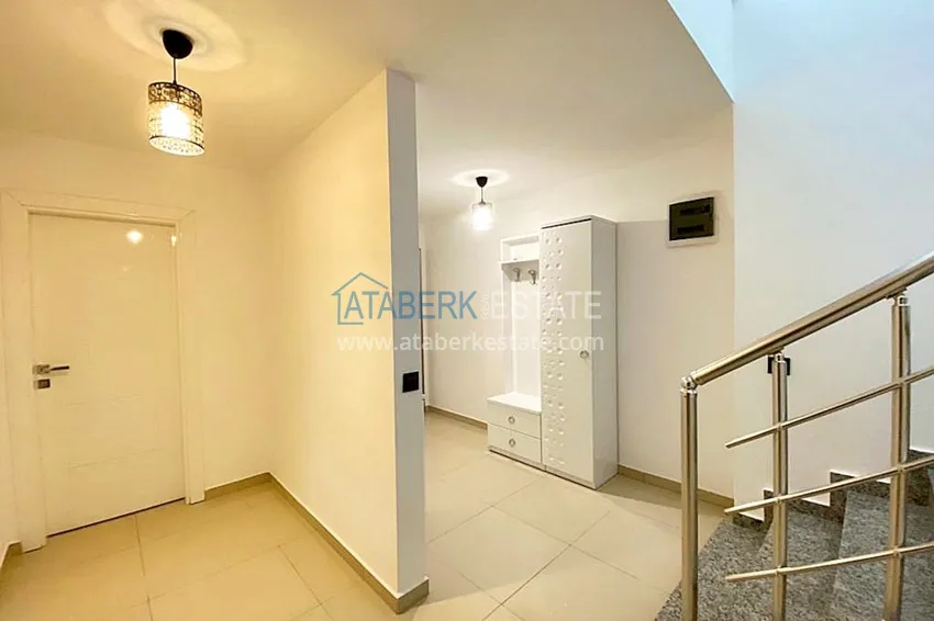 Приобрести Пентхаус – дуплекс в Кестеле с отдельной кухней, видом на море и горы 1 