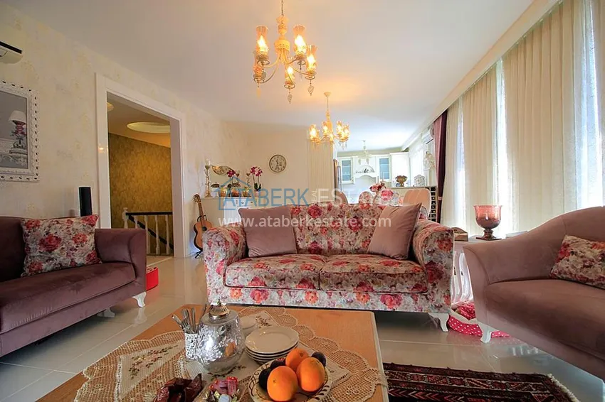 Приобрести Двухэтажная вилла в Каргыджаке с частным бассейном. Имеет право на гражданство 3 