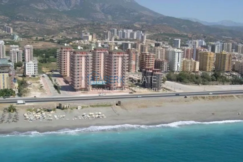 Квартира в Махмутларе с мебелью, в комплексе на первой линии 9 