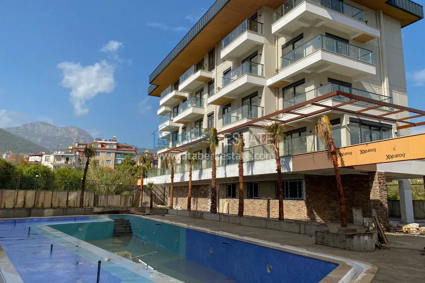 Квартира в Оба с чистовой отделкой и видом на горы 1 