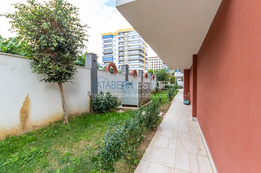 Квартира с мебелью и застекленным балконом в Махмутларе 14 