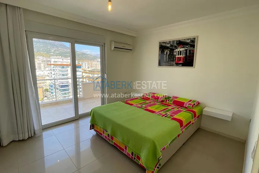 Приобрести Пентхаус-дуплекс в Махмутларе с прямым видом на море и горы, первая береговая 10 