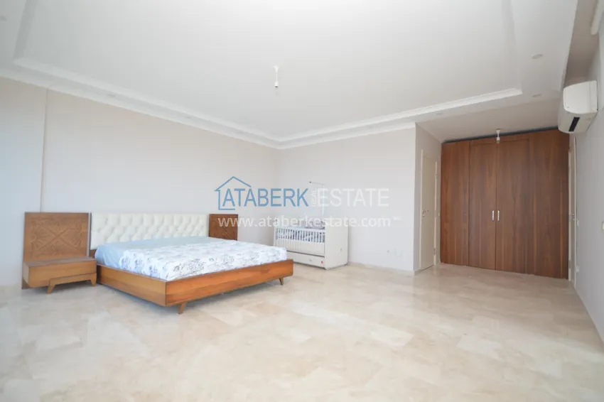 Приобрести Дуплекс в Махмутларе с видом на море и горы в комплексе на первой береговой 10 