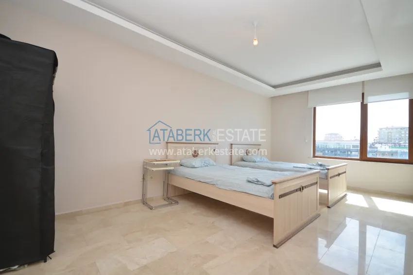 Приобрести Дуплекс в Махмутларе с видом на море и горы в комплексе на первой береговой 13 