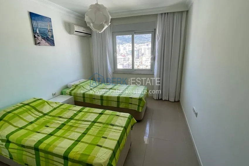 Приобрести Пентхаус-дуплекс в Махмутларе с прямым видом на море и горы, первая береговая 12 