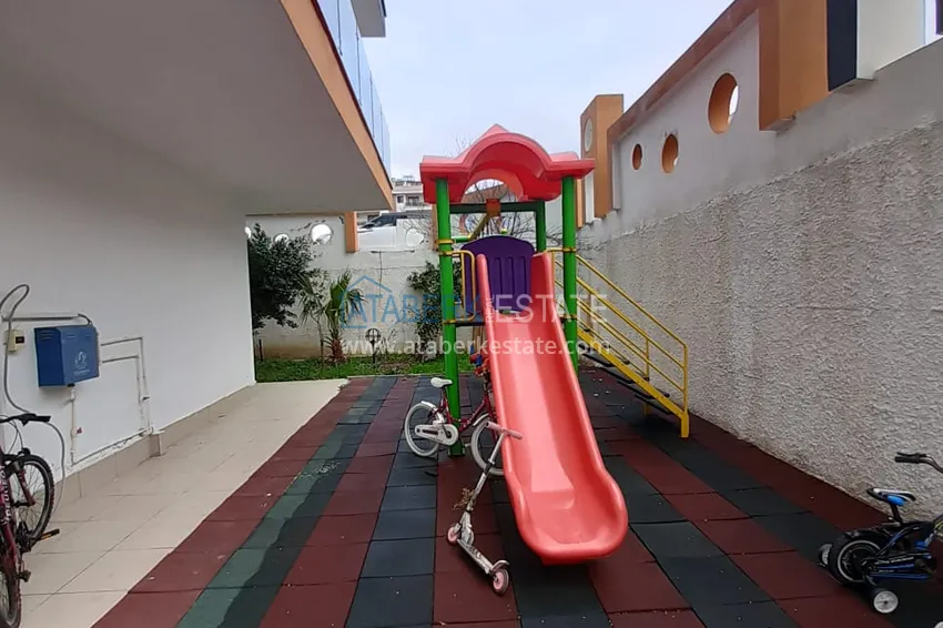 Пентхаус-дуплекс в Кестеле меблированный с видом на море в комплексе с частным пляжем 13 