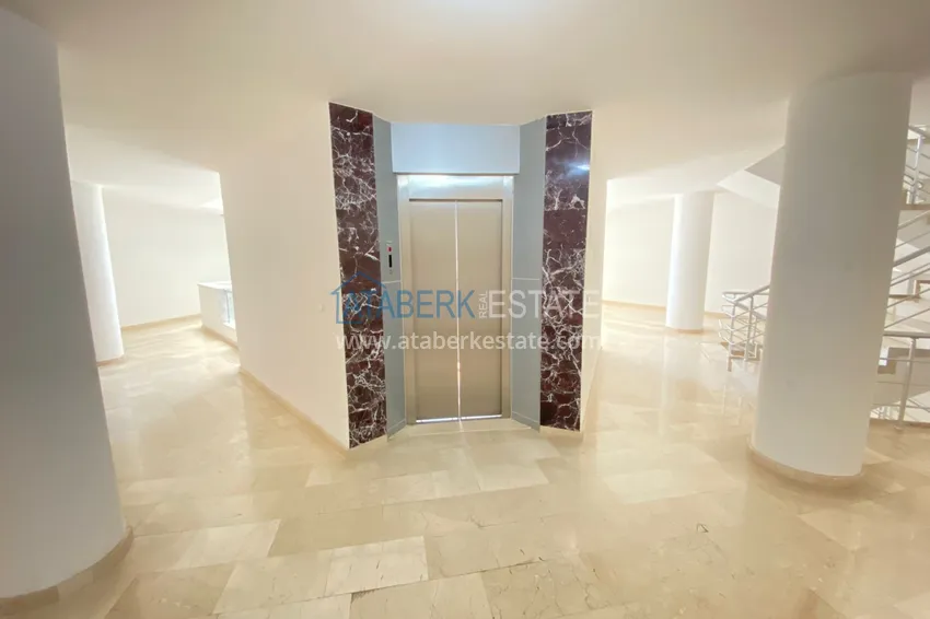 Просторная квартира в районе Тосмур с мебелью в комплексе на берегу горной реки  15 