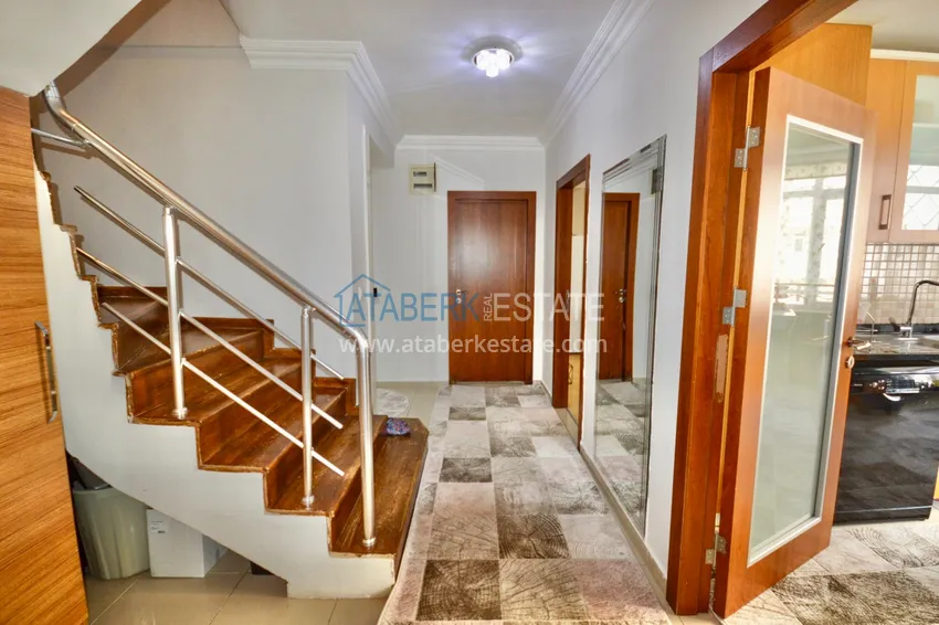 Приобрести Дуплекс в центре Алании в комплексе с бассейном и видом на горы 19 