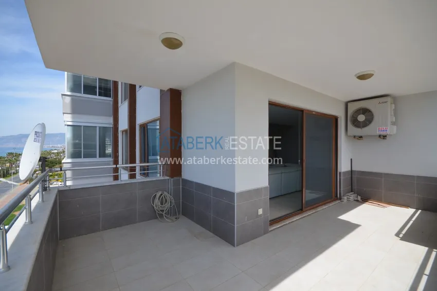 Приобрести Дуплекс в Махмутларе с видом на море и горы в комплексе на первой береговой 19 