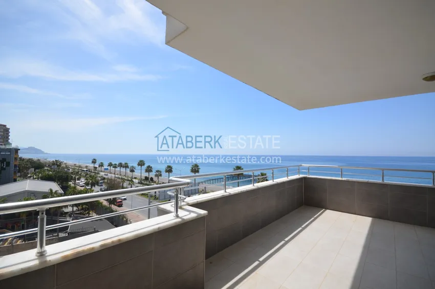 Приобрести Дуплекс в Махмутларе с видом на море и горы в комплексе на первой береговой 20 