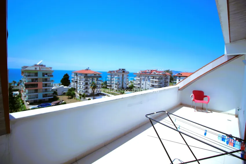 Приобрести Пентхаус-дуплекс в Кестеле меблированный с видом на море в комплексе с частным пляжем 18 