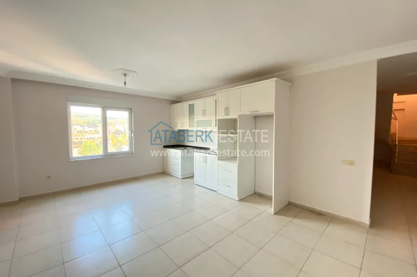 Приобрести Двухуровневый пентхаус в Авсалларе с видом на море  1 