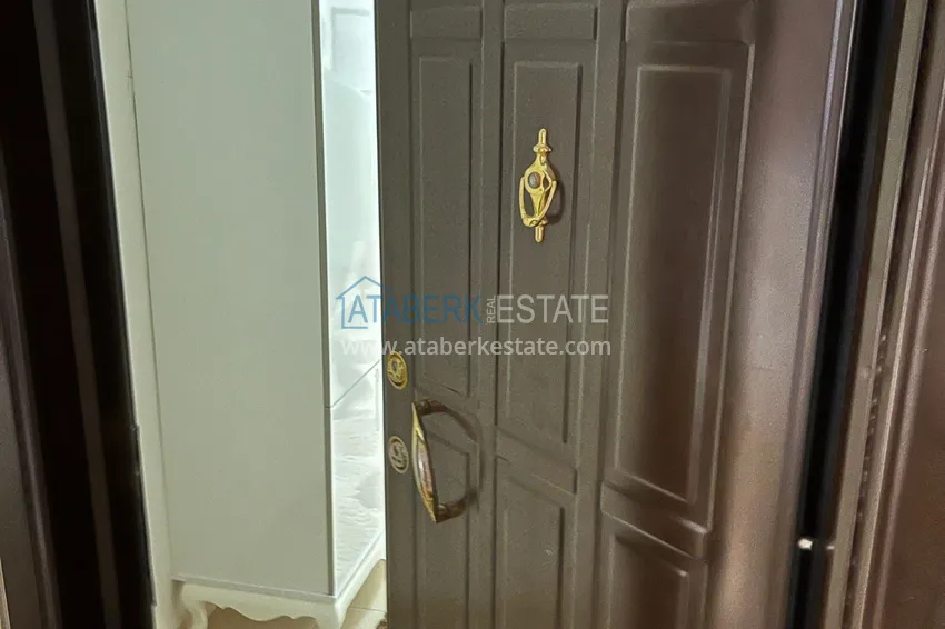 Приобрести Квартира в центре Алании, трехкомнатная с мебелью и отдельной кухней 1 