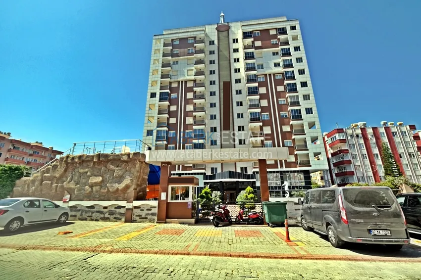 Квартира в центре Махмутлара с мебелью и двумя лоджиями 1 