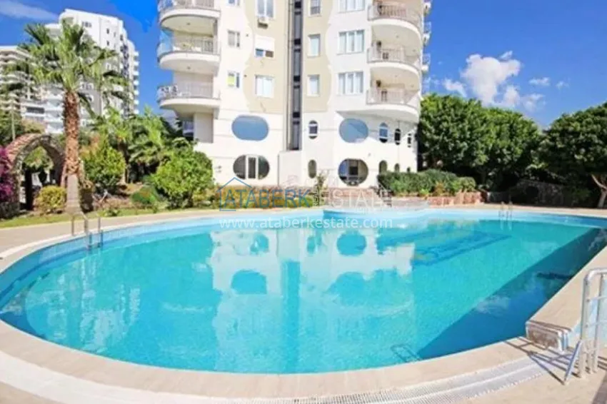 Квартира в Махмутларе с мебелью, видом на горы в жилом комплексе 3 