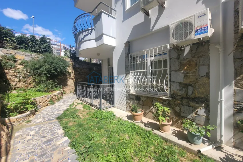 Приобрести Квартира в Алании - район Тосмур, трехкомнатная с мебелью в уютном комплексе 1 