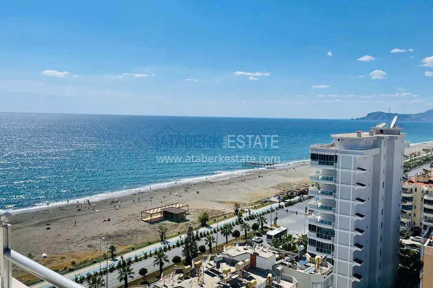 Приобрести Пентхаус-дуплекс в Махмутларе с прямым видом на море и горы, первая береговая 23 