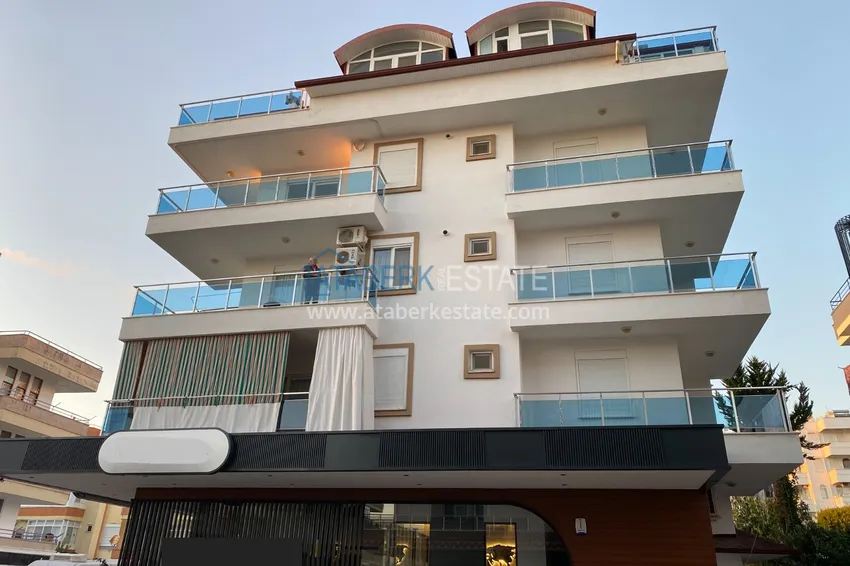 Квартира в центре района Авсаллар трехкомнатная с отдельной кухней 2 