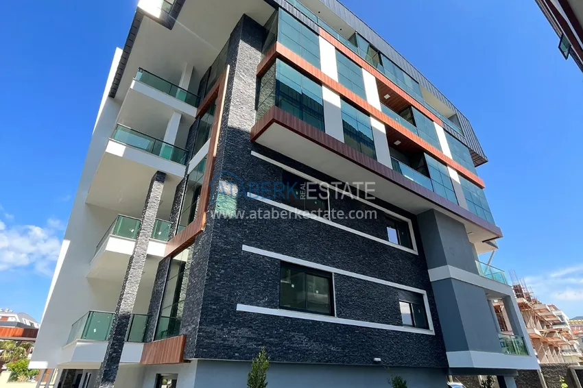 Квартира в Алании – район Оба с высококачественной чистовой отделкой и отдельной кухней  2 