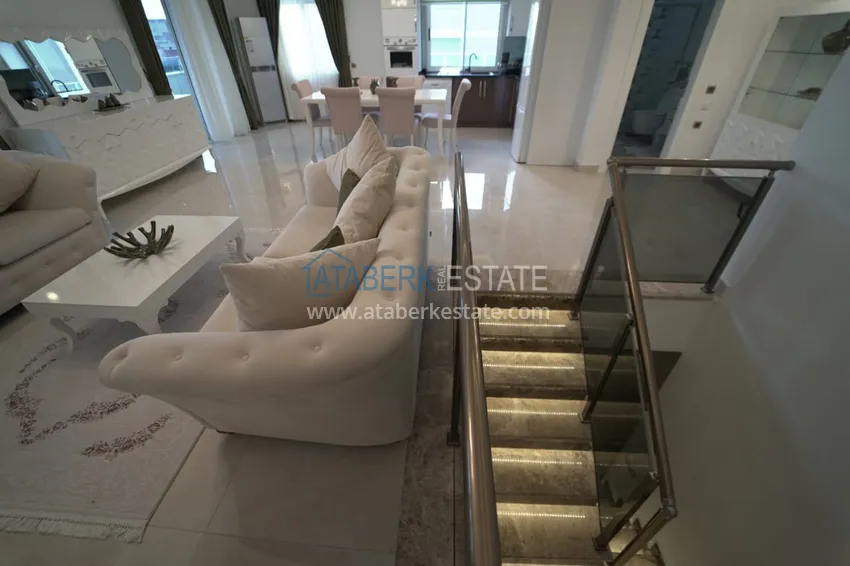 Приобрести Дуплекс в Махмутларе с мебелью и застекленным балконом в благоустроенной резиденции 2 