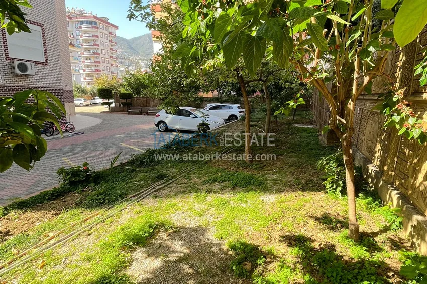 Квартира в центре Алании, трехкомнатная с мебелью и отдельной кухней 3 