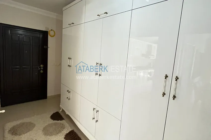 Приобрести Квартира в центре Алании, трехкомнатная с мебелью и отдельной кухней 2 