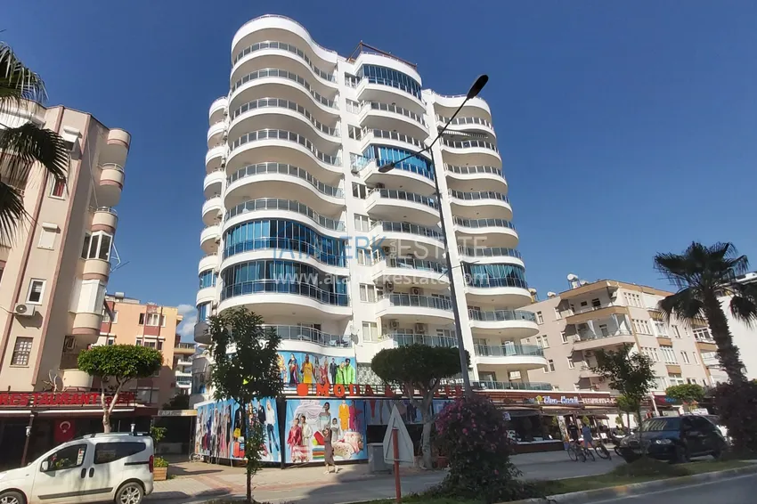 Квартира в Махмутларе с мебелью в жилом комплексе на проспекте Барбаросса 3 