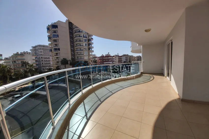 Приобрести Квартира в Махмутларе с мебелью в жилом комплексе на проспекте Барбаросса 6 