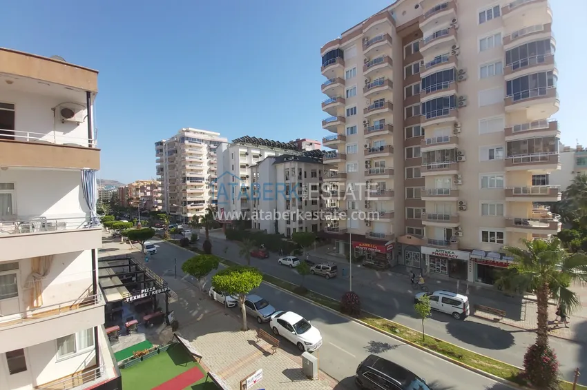 Приобрести Квартира в Махмутларе с мебелью в жилом комплексе на проспекте Барбаросса 8 