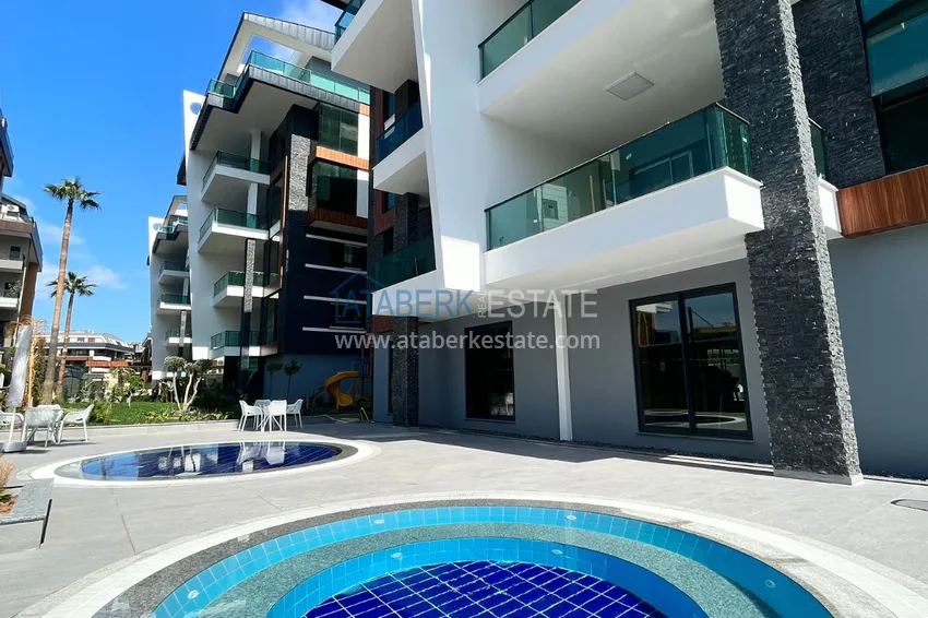 Квартира в Алании – район Оба с высококачественной чистовой отделкой и отдельной кухней  5 