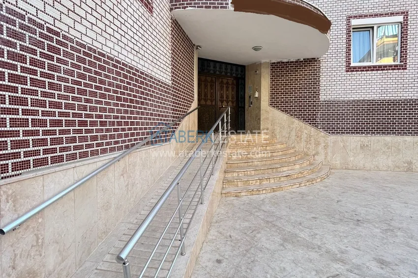 Квартира в центре Алании, трехкомнатная с мебелью и отдельной кухней 6 