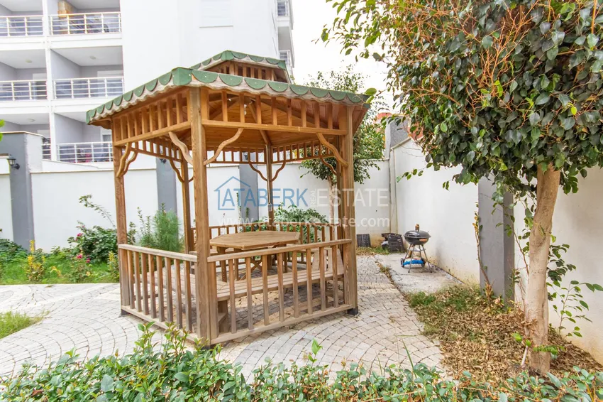 Квартира с мебелью и застекленным балконом в Махмутларе 7 