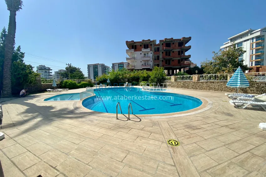 Просторная квартира в районе Тосмур с мебелью в комплексе на берегу горной реки  6 