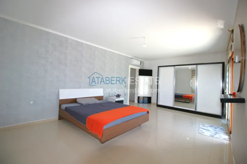 Приобрести Пентхаус-дуплекс в Кестеле меблированный с видом на море в комплексе с частным пляжем 6 