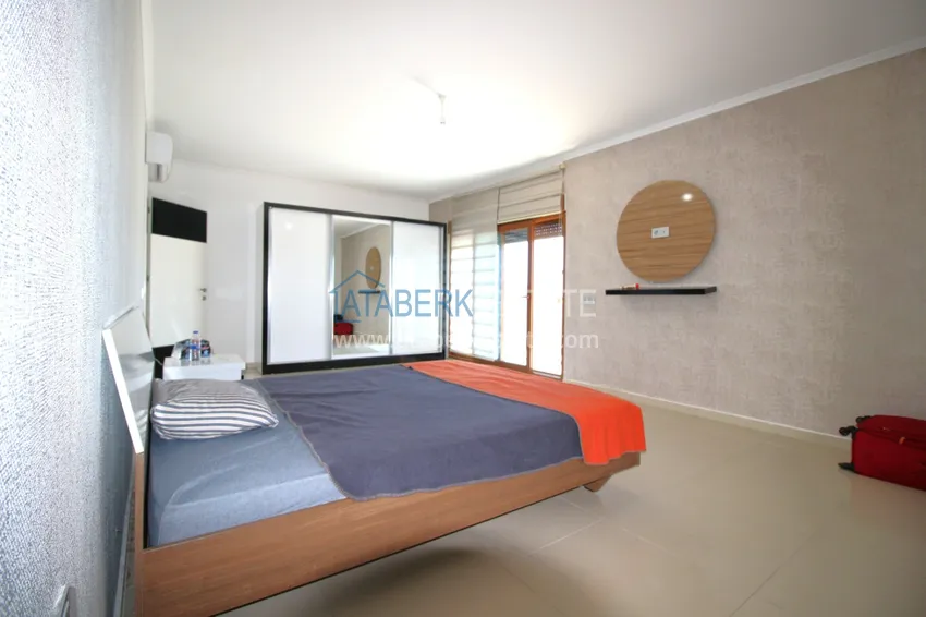 Приобрести Пентхаус-дуплекс в Кестеле меблированный с видом на море в комплексе с частным пляжем 7 