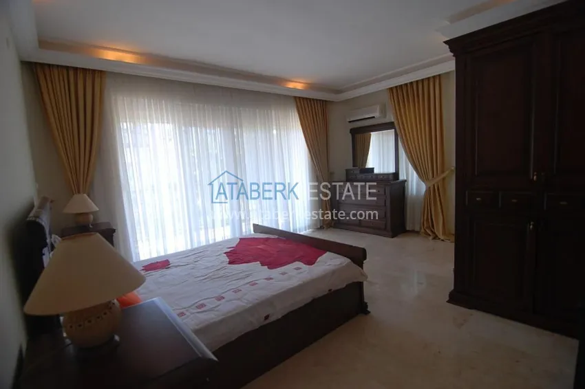 Приобрести Вилла в районе Кестель с мебелью на два хозяина в коттеджном комплексе  8 