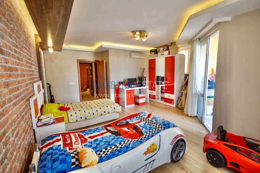 Приобрести Дуплекс в центре Алании в комплексе с бассейном и видом на горы 9 