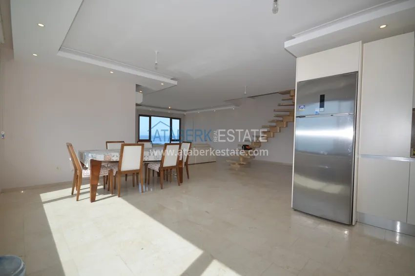 Приобрести Дуплекс в Махмутларе с видом на море и горы в комплексе на первой береговой 8 