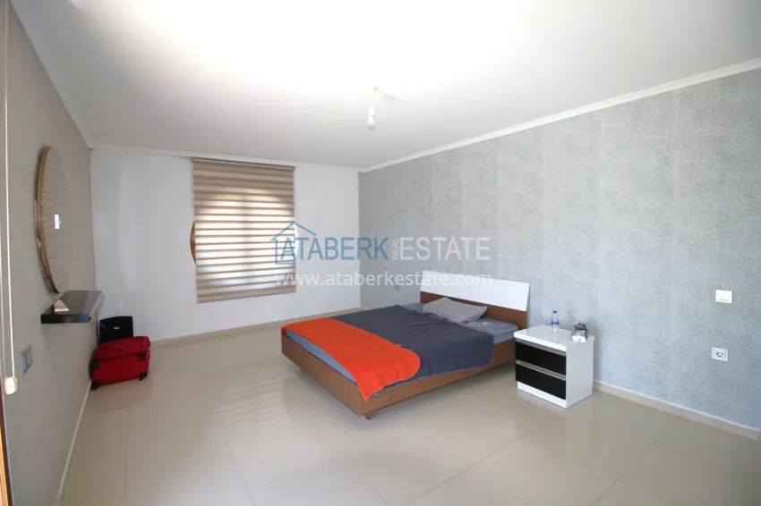 Приобрести Пентхаус-дуплекс в Кестеле меблированный с видом на море в комплексе с частным пляжем 8 