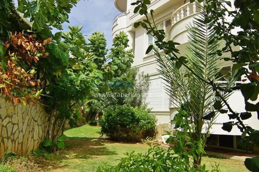 Видовой пентхаус в районе Тосмур с мебелью в жилом комплексе 10 