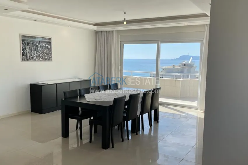 Приобрести Пентхаус-дуплекс в Махмутларе с прямым видом на море и горы, первая береговая 9 