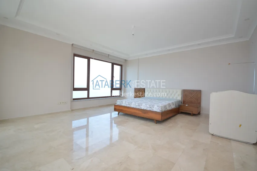 Приобрести Дуплекс в Махмутларе с видом на море и горы в комплексе на первой береговой 9 