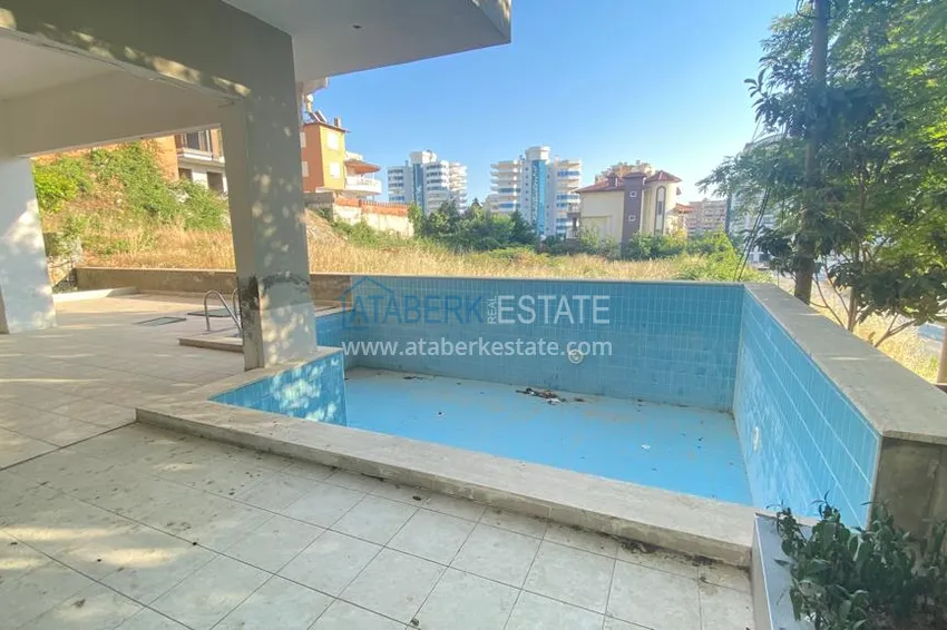 Квартира в Махмутларе с мебелью и видом на горы с хорошо продуманной планировкой в комплексе городского типа 3 