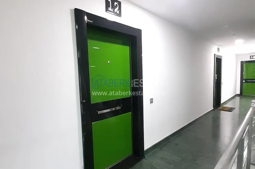 Пентхаус-дуплекс в Кестеле меблированный с видом на море в комплексе с частным пляжем 27 