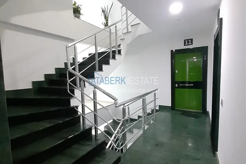 Пентхаус-дуплекс в Кестеле с мебелью и видом на море в комплексе с частным пляжем 28 