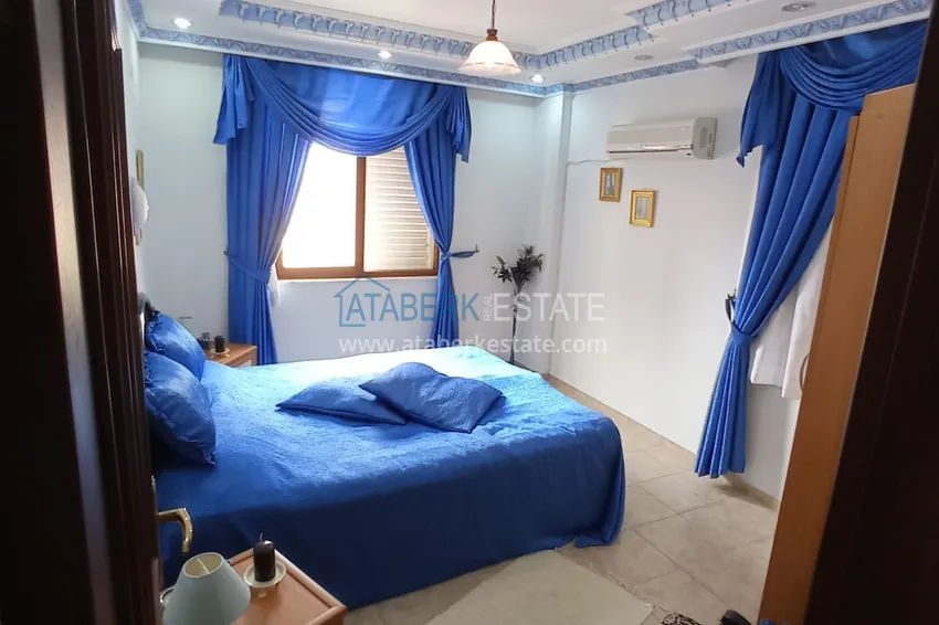 Приобрести Квартира в центре Алании четырехкомнатная с мебелью и отдельной кухней 13 