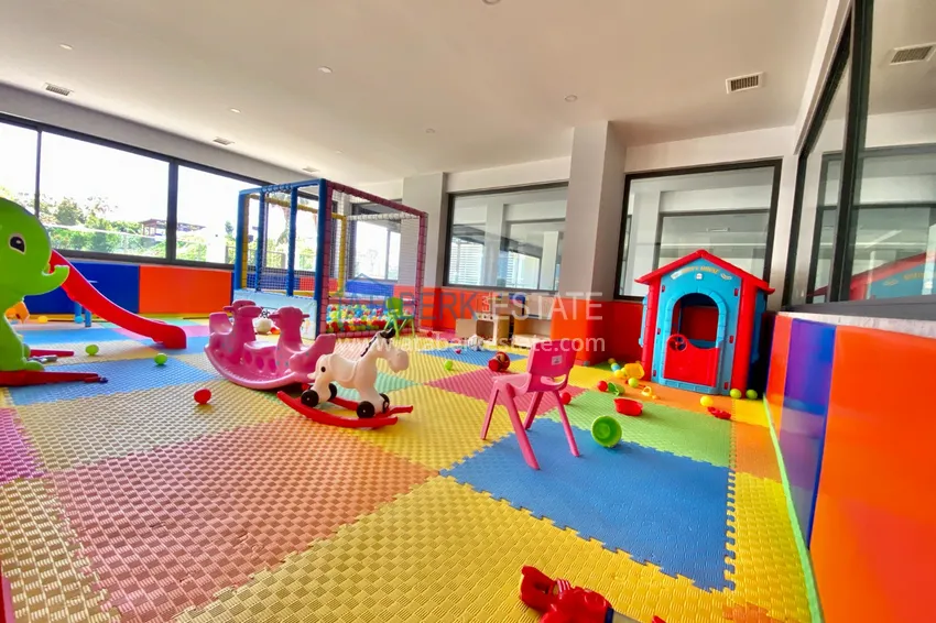 Квартира в Махмутларе с мебелью в комплексе на первой линии от моря 13 