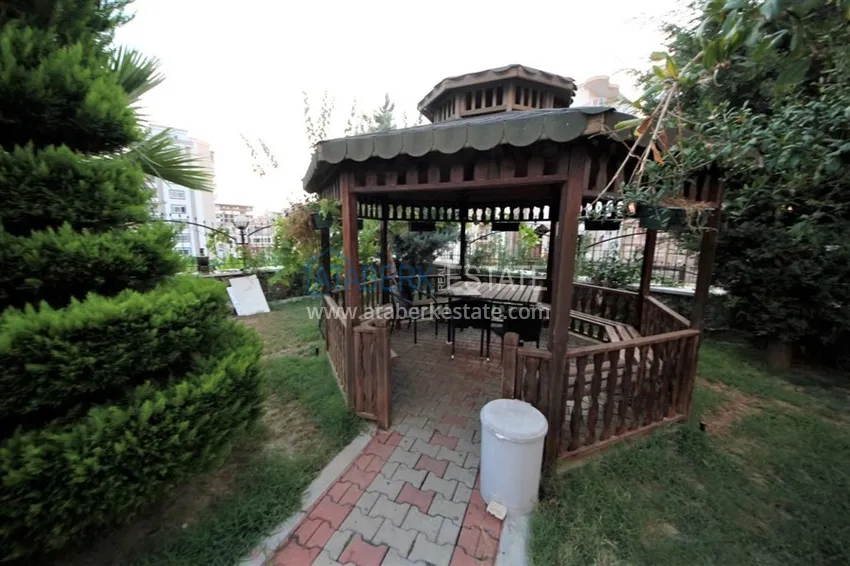 Квартира с мебелью и застекленным балконом в Алании, Махмутларе 12 