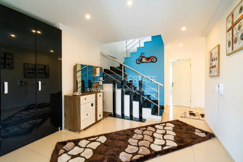 Приобрести Большой дуплекс в Кестеле с мебелью и видом на море на первой береговой   14 