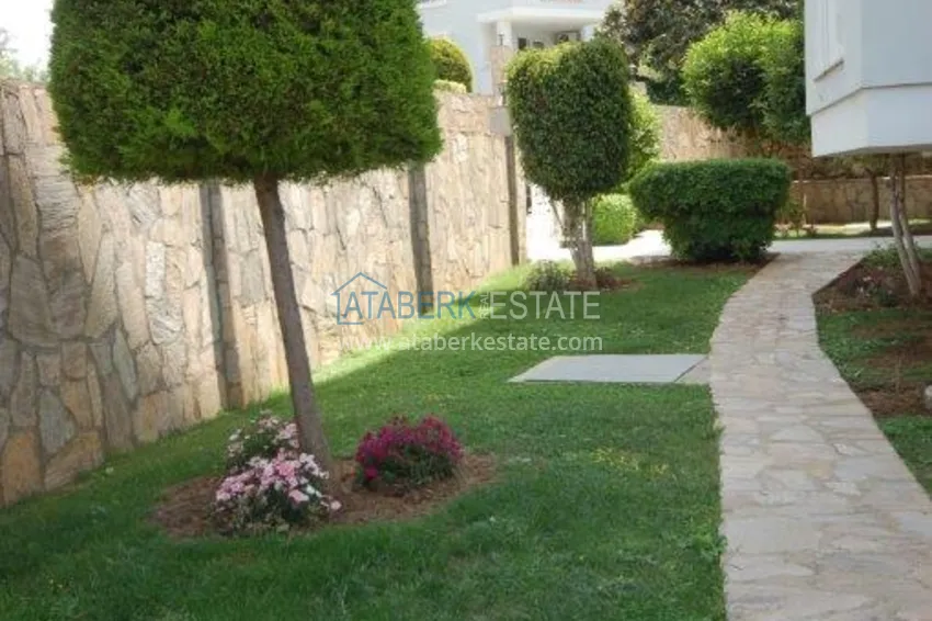 Пентхаус-дуплекс в Оба с мебелью и красивым видом на горы 13 